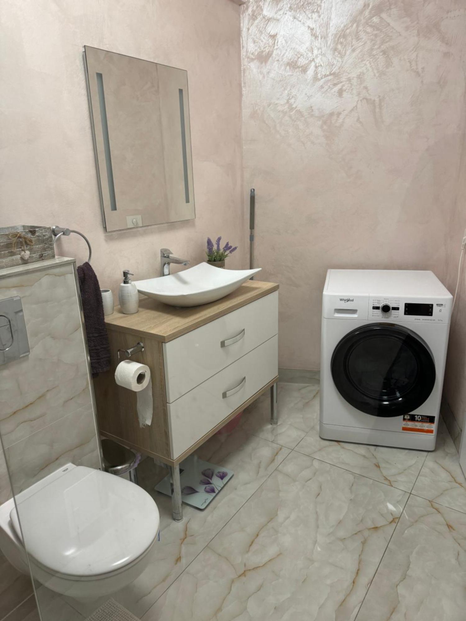 Magnific Appartement Oradea Buitenkant foto