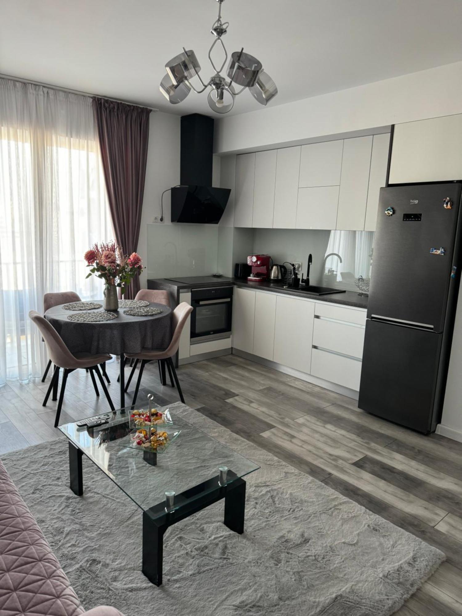 Magnific Appartement Oradea Buitenkant foto