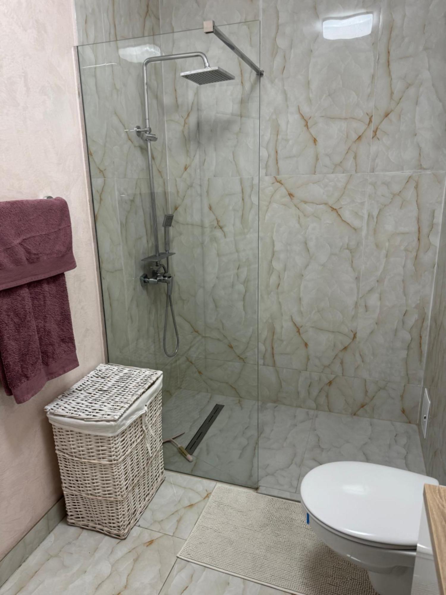 Magnific Appartement Oradea Buitenkant foto