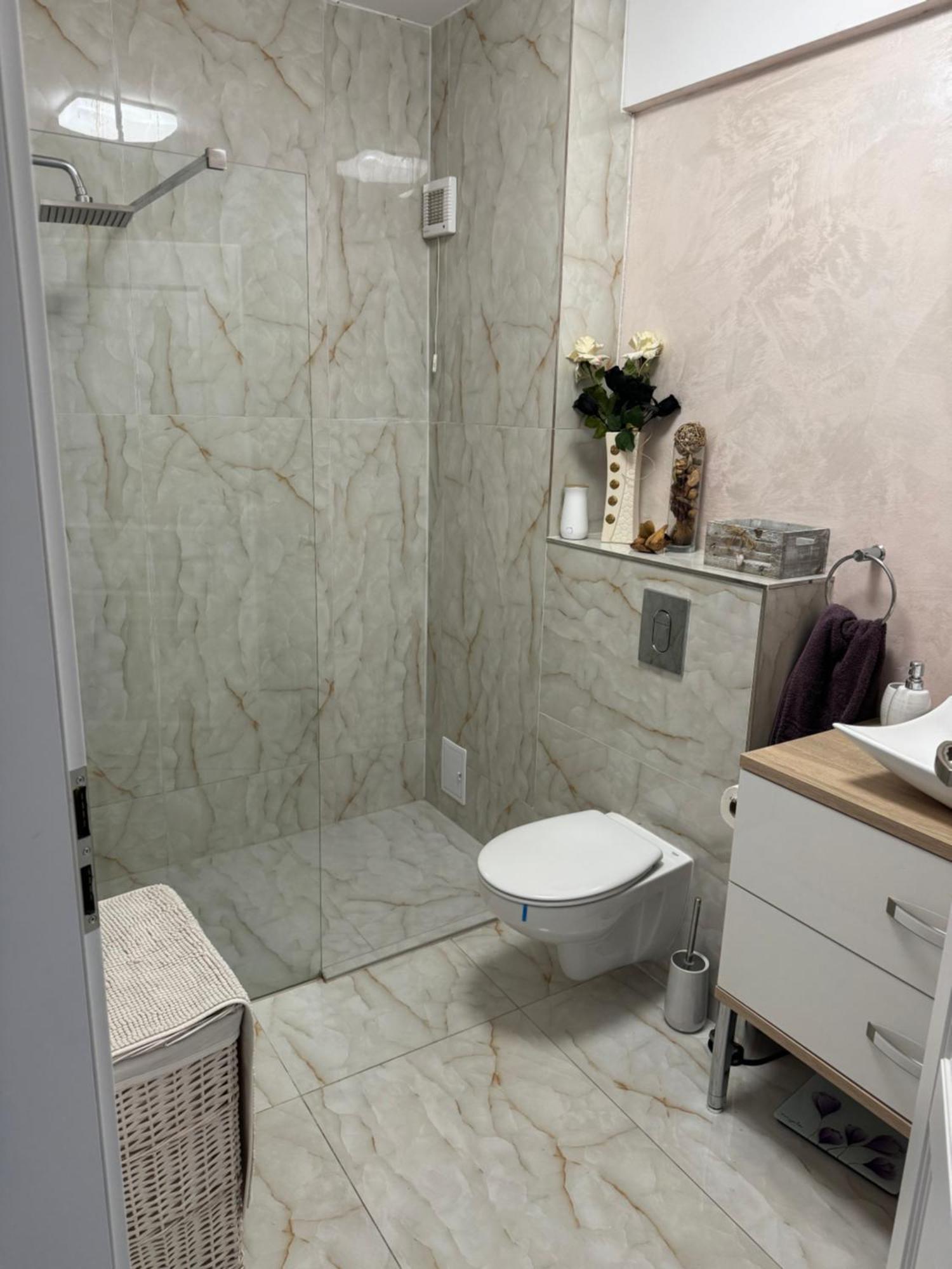 Magnific Appartement Oradea Buitenkant foto